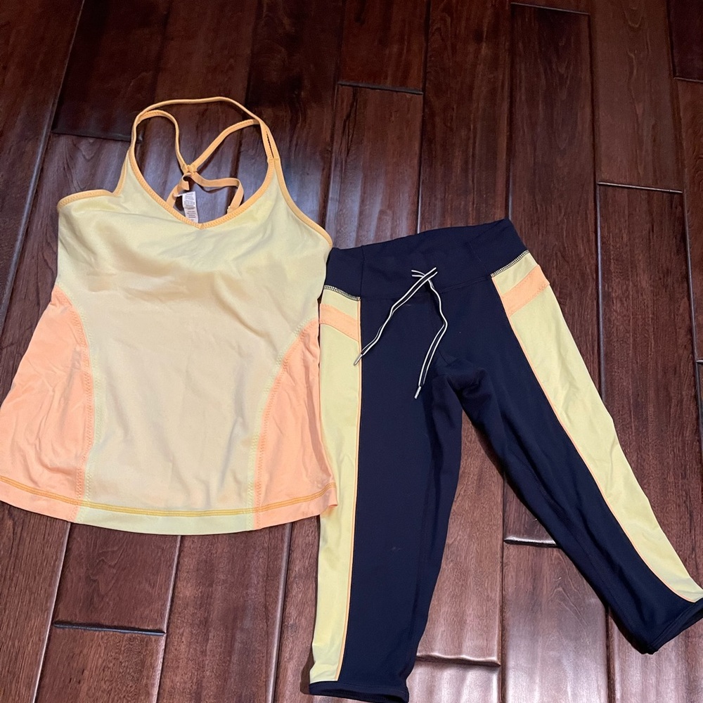 Lululemon - Heat it up crops size 2